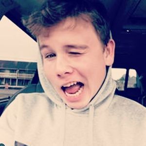 Meet your Posher, Casey